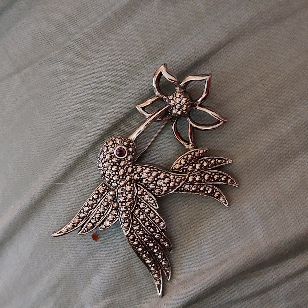 Hummingbird on flower Brooch
